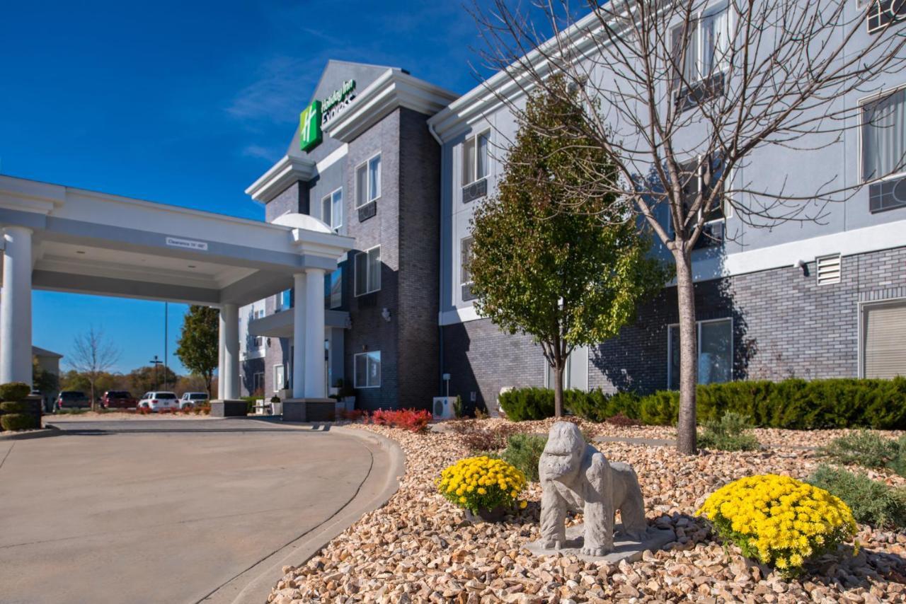 Holiday Inn Express & Suites Pittsburg By Ihg Екстер'єр фото