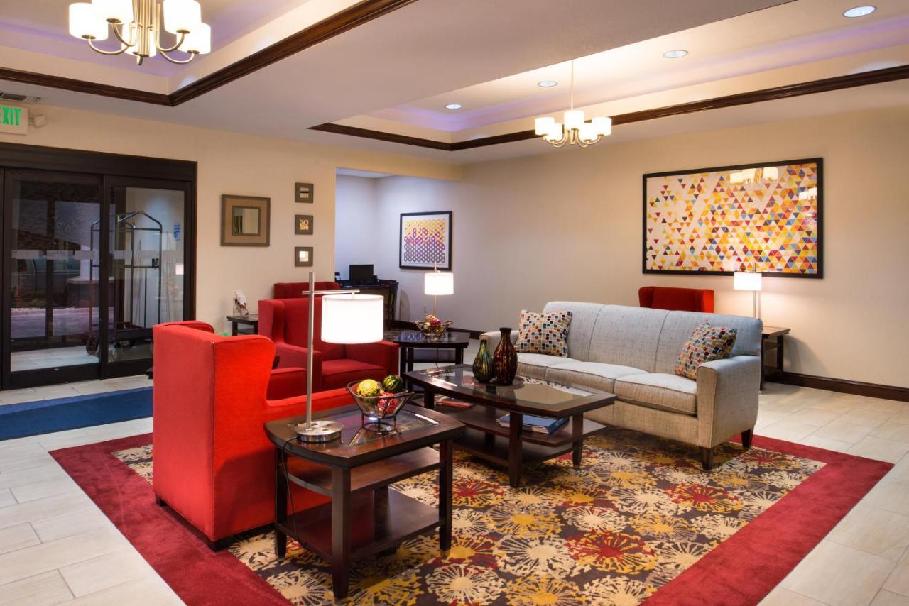 Holiday Inn Express & Suites Pittsburg By Ihg Екстер'єр фото