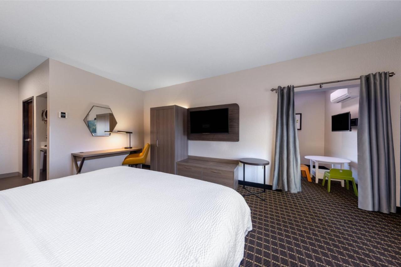 Holiday Inn Express & Suites Pittsburg By Ihg Екстер'єр фото