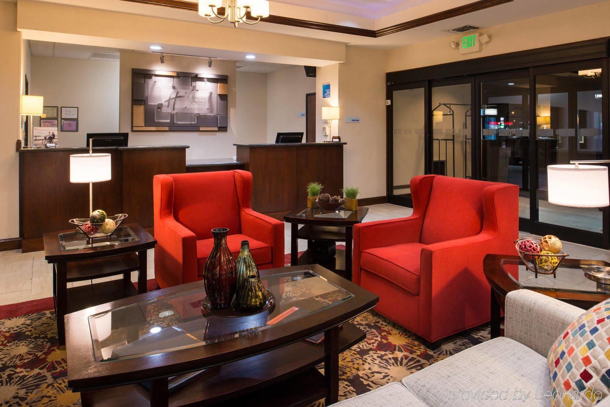 Holiday Inn Express & Suites Pittsburg By Ihg Екстер'єр фото
