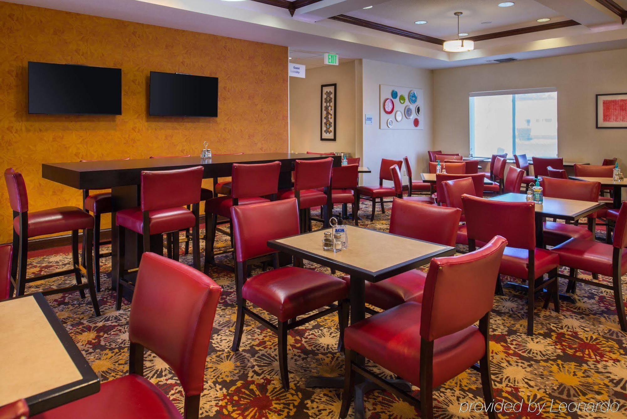 Holiday Inn Express & Suites Pittsburg By Ihg Екстер'єр фото