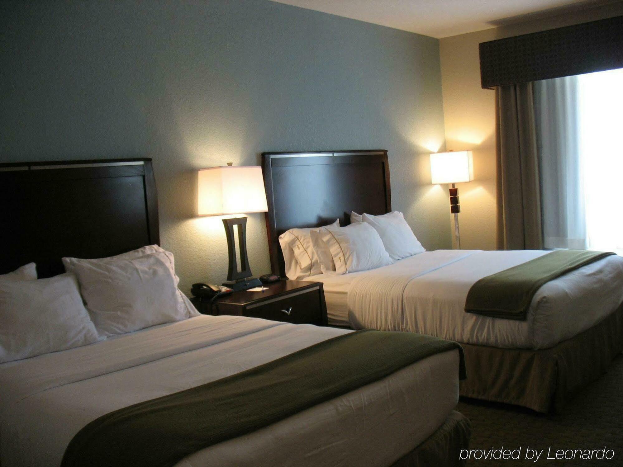 Holiday Inn Express & Suites Pittsburg By Ihg Номер фото