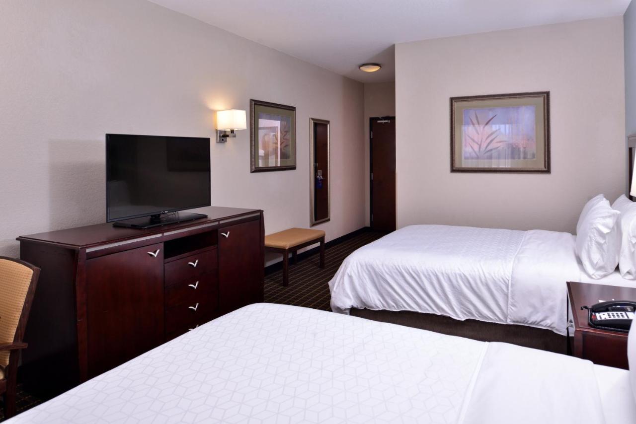 Holiday Inn Express & Suites Pittsburg By Ihg Екстер'єр фото
